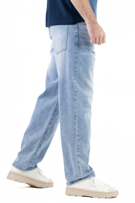 Blugi straight fit [4]