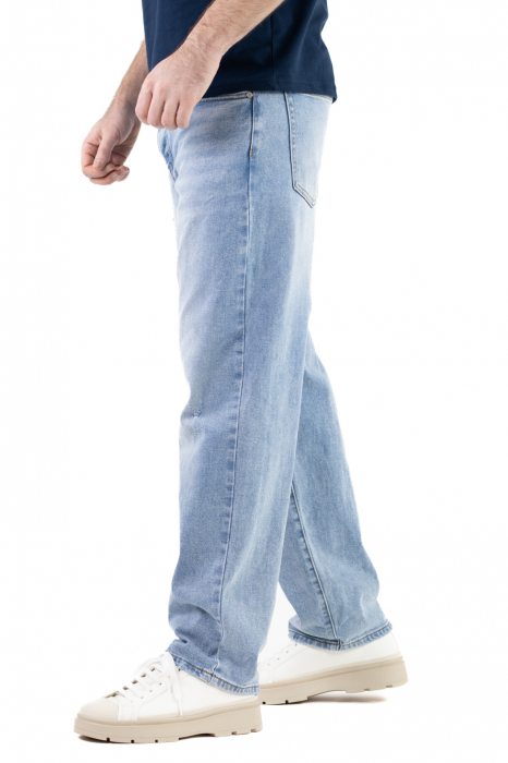 Blugi straight fit [3]