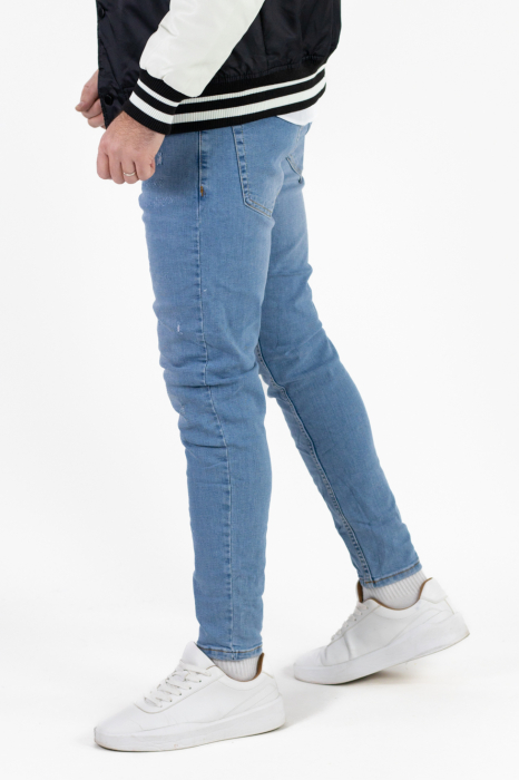 Blugi slim fit albastru deschis cu mici ciupituri [7]