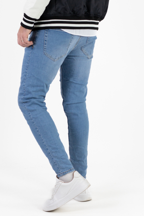 Blugi slim fit albastru deschis cu mici ciupituri [4]