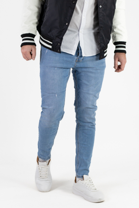 Blugi slim fit albastru deschis cu mici ciupituri [5]