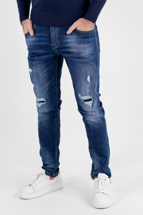 Blugi slim fit cu rupturi [5]