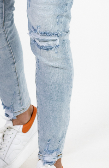 Blugi skinny fit  deschisi cu rupturi [3]