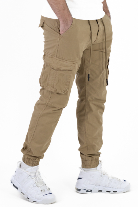 Pantaloni bej cargo cu buzunare slim fit [8]