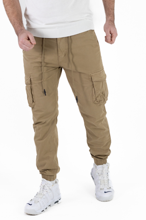 Pantaloni bej cargo cu buzunare slim fit [4]