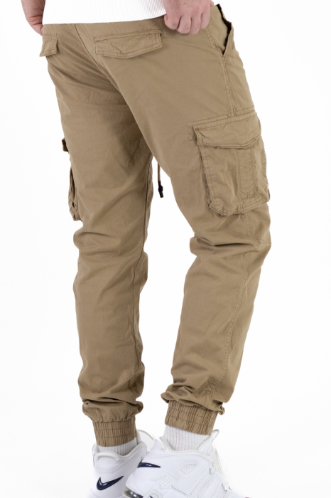 Pantaloni bej cargo cu buzunare slim fit [6]