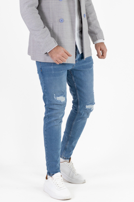 Blugi slim fit albastru deschis cu rupturi albe [2]
