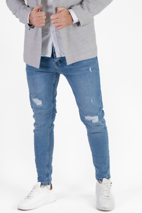 Blugi slim fit albastru deschis cu rupturi albe [5]
