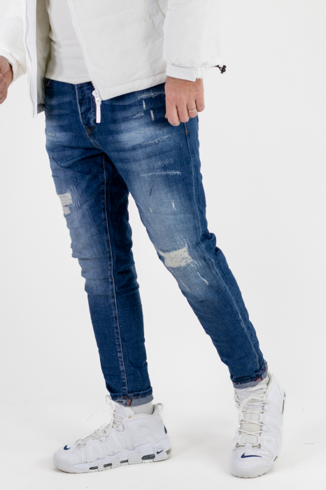 Blugi slim fit cu rupturi cusute [2]