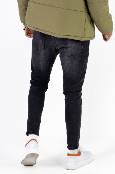 Blugi slim fit negri deschisi cu efect prespalat [6]