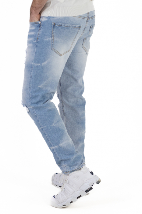 Blugi regular fit albastri deschis cu rupturi [9]