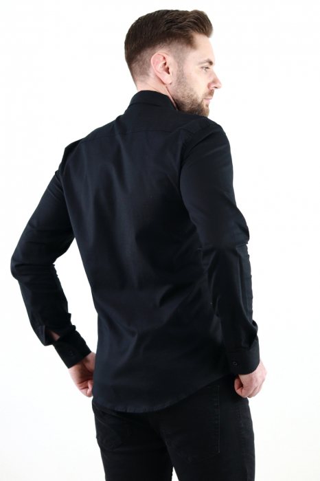 Camasa neagra slim fit cu accesoriu la guler [4]
