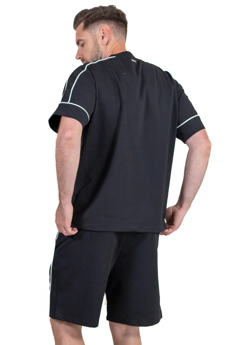 Compleu negru premium urban pentru barbati – Tricou oversize și pantaloni scurti [3]