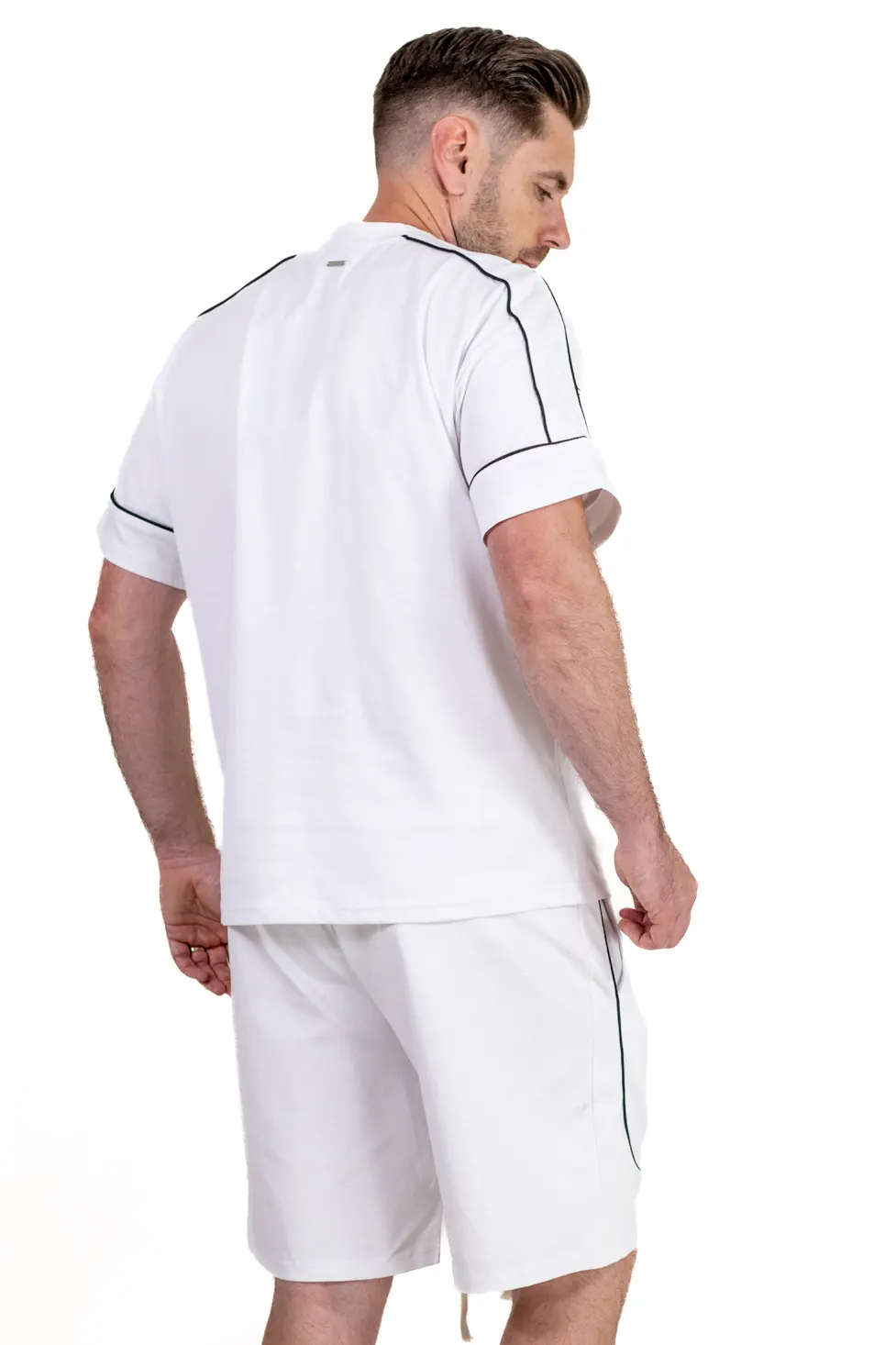 Compleu alb premium urban pentru barbati – Tricou oversize și pantaloni scurti [5]