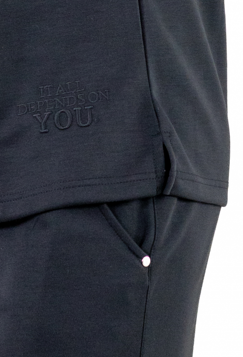 Compleu negru - tricou cu maneca scruta si pantaloni scurti [5]