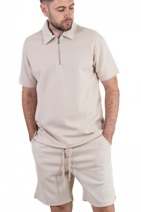 Compleu crem - tricou cu maneca scruta si pantaloni scurti [9]