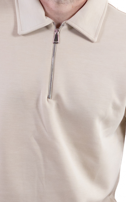 Compleu crem - tricou cu maneca scruta si pantaloni scurti [3]