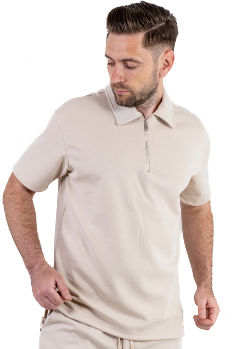 Compleu crem - tricou cu maneca scruta si pantaloni scurti [7]