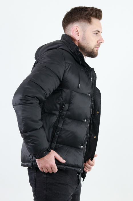 Geaca barbati usoara de iarna 900 gr neagra [5]
