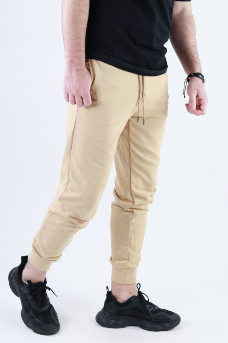 Pantaloni bej sport barbati [6]