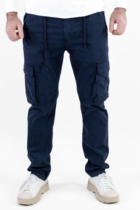 Pantaloni bleumarin cargo cu buzunare regular fit [7]