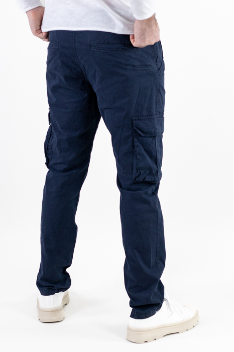 Pantaloni bleumarin cargo cu buzunare regular fit [5]