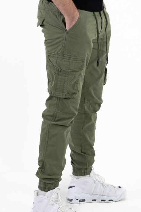 Pantaloni verzi cargo cu buzunare slim fit [7]
