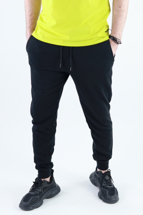 Pantaloni negri sport barbati [2]