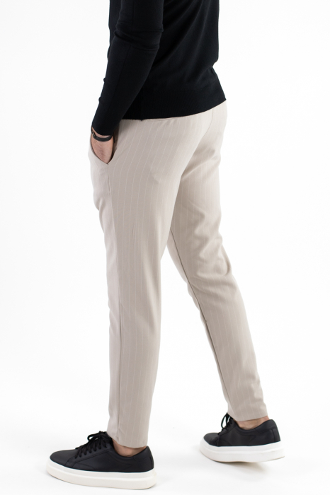 Pantaloni crem casual cu dungi albe [4]