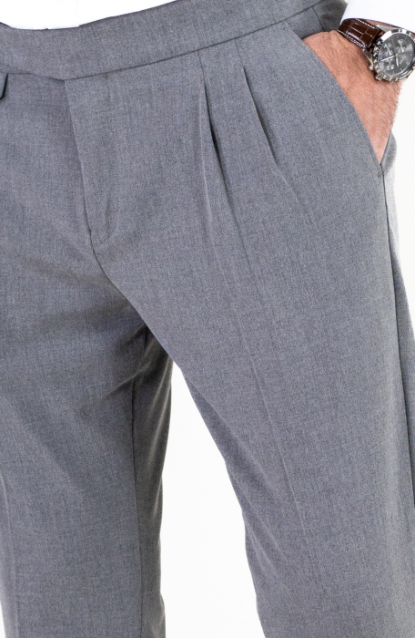 Pantaloni gri eleganti cu pense [5]