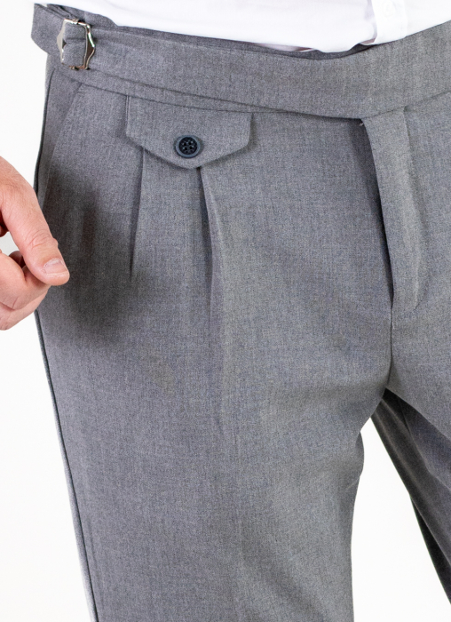Pantaloni gri eleganti cu pense [2]