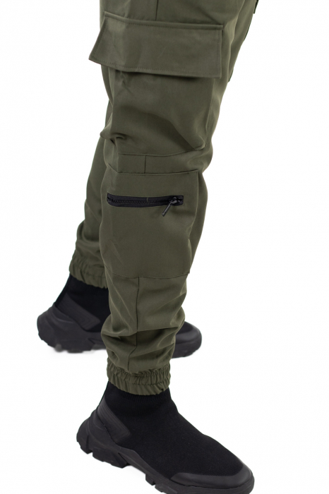 Pantaloni verzi cu buzunare cargo [9]