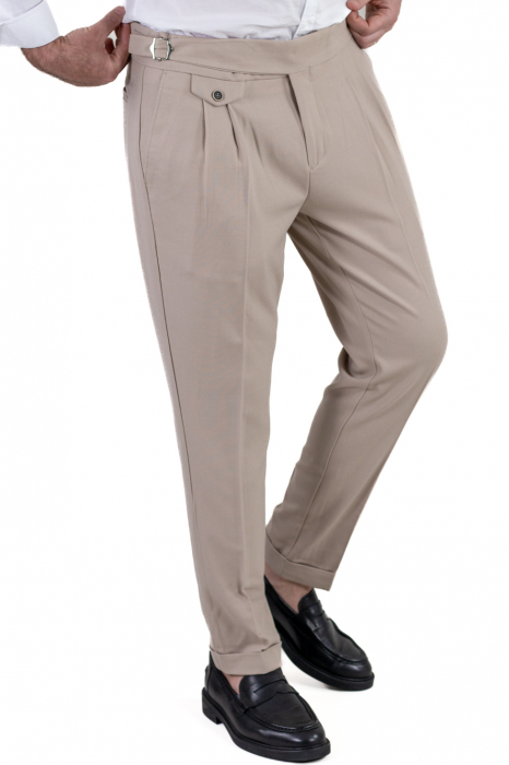 Pantaloni crem eleganti cu pense [4]