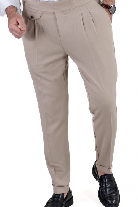 Pantaloni crem eleganti cu pense [8]