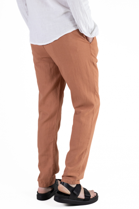 Pantaloni lungi din in regular fit caramizii clasici [5]