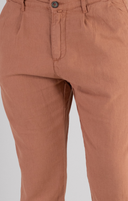Pantaloni lungi din in regular fit caramizii clasici [8]