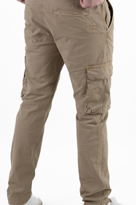 Pantaloni bej cargo cu buzunare regular fit [6]