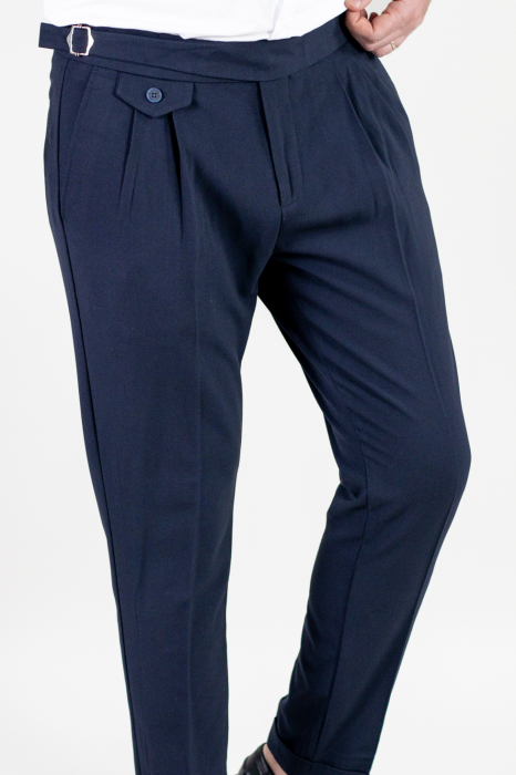 Pantaloni bleumarin eleganti cu pense [9]
