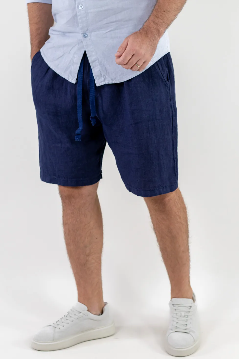 Pantaloni scurți bărbați in bleumarin [3]