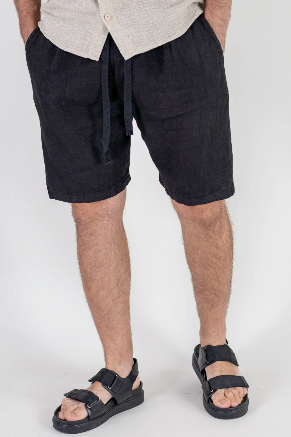 Pantaloni scurți bărbați 100% in negri [3]