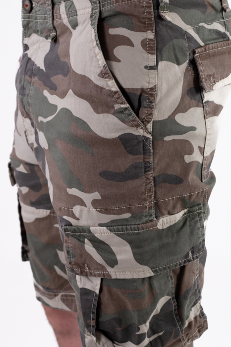 Pantaloni scurti cu imprimeu camuflaj deschis [10]