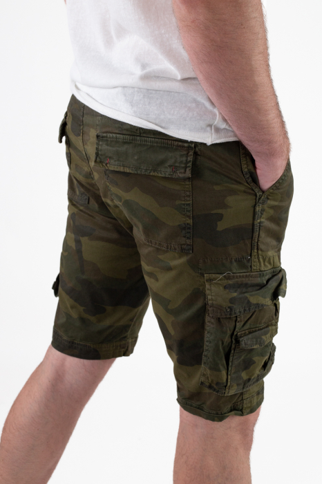 Pantaloni scurti cu imprimeu camuflaj inchis [5]