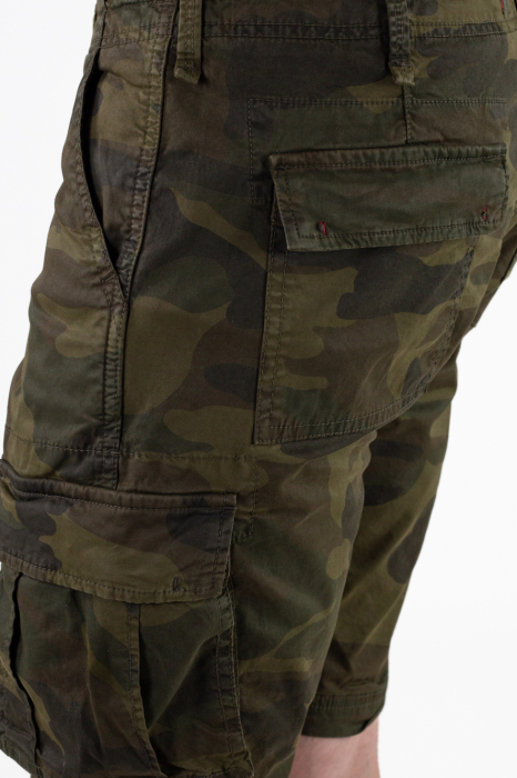 Pantaloni scurti cu imprimeu camuflaj inchis [9]