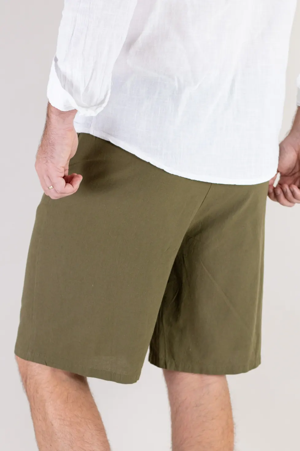 Pantaloni scurți din in și bumbac relaxed fit verzi [6]