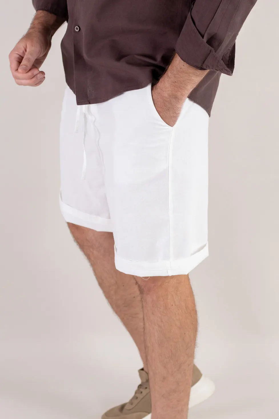 Pantaloni scurți din in și bumbac relaxed fit albi [2]