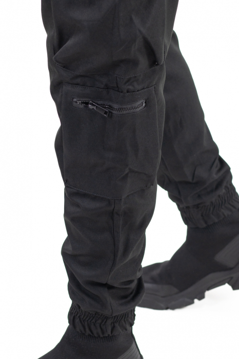 Pantaloni negri cu buzunare cargo [9]