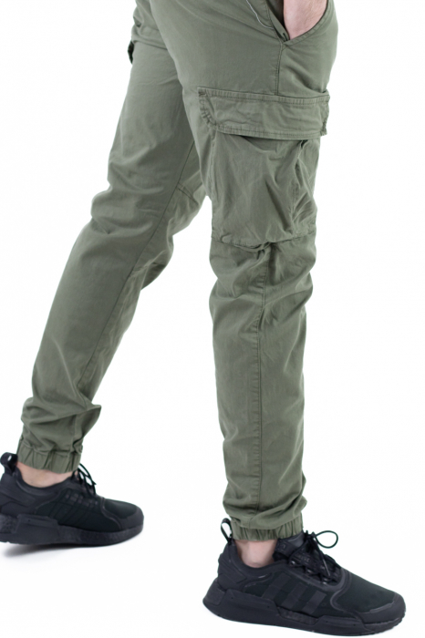 Pantaloni verzi cu buzunare cargo [6]