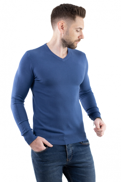 Pulover barbati cu guler in V albastru denim [6]