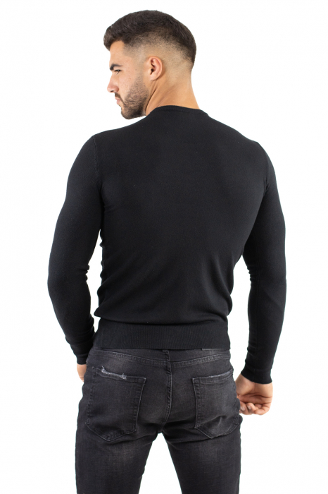Pulover barbati negru cu guler rotund [2]