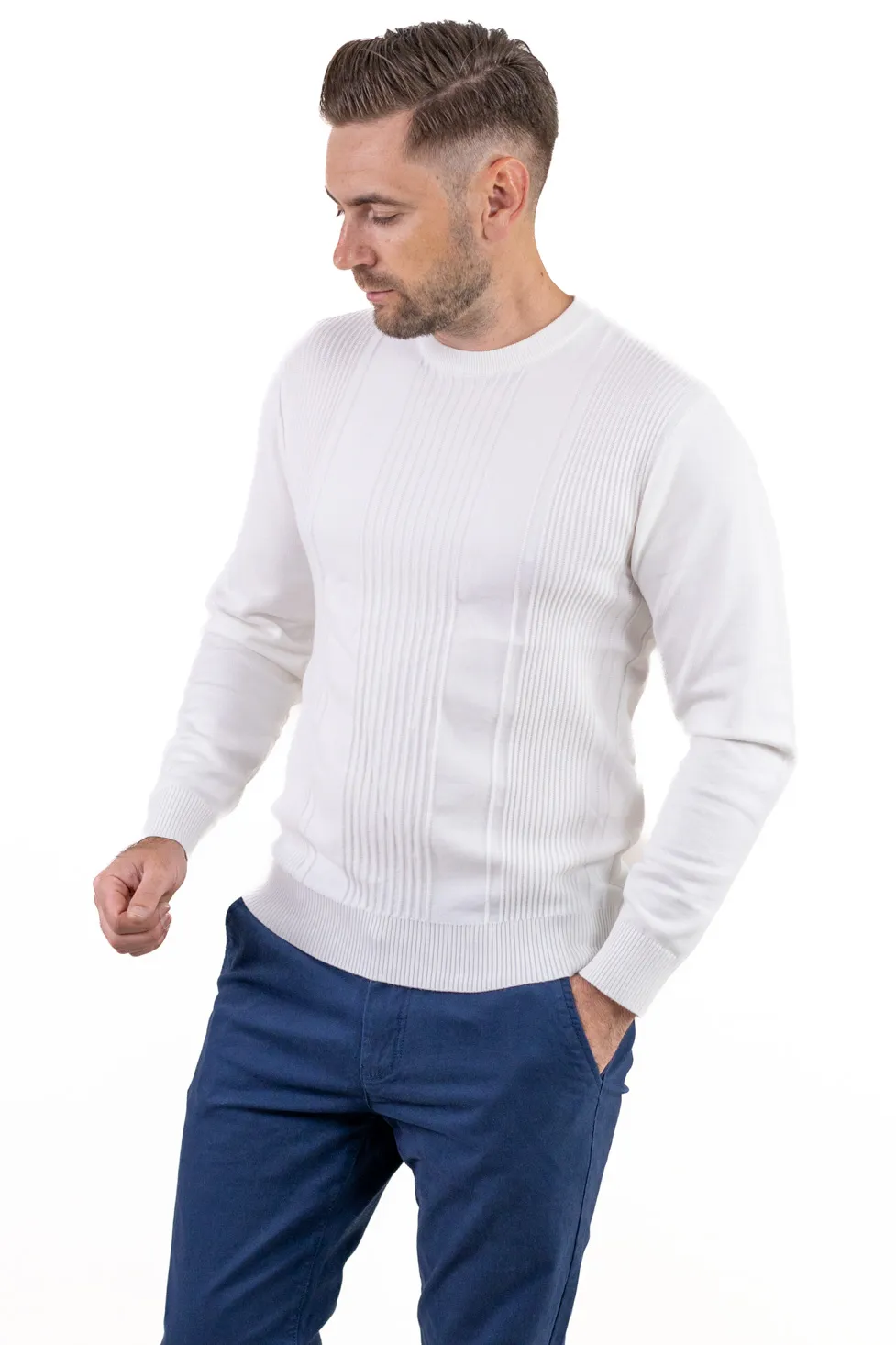 Pulover alb texturat cu guler rotund [2]